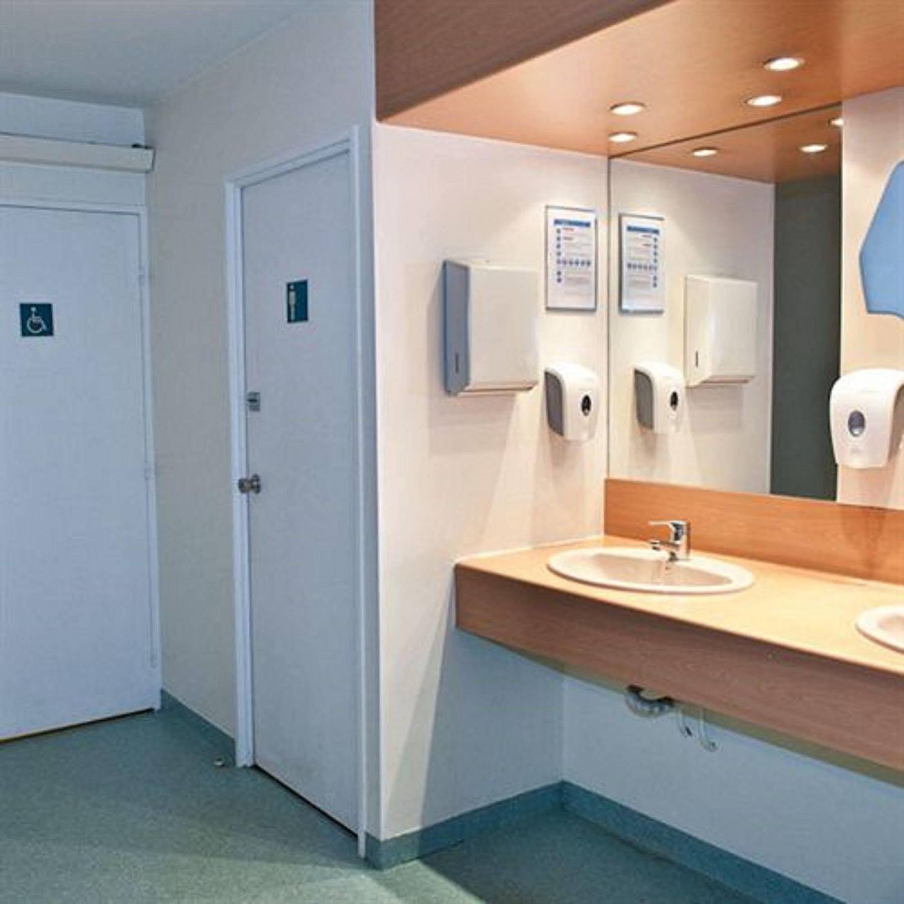 Egg Hotel Gonesse 고네스 외부 사진