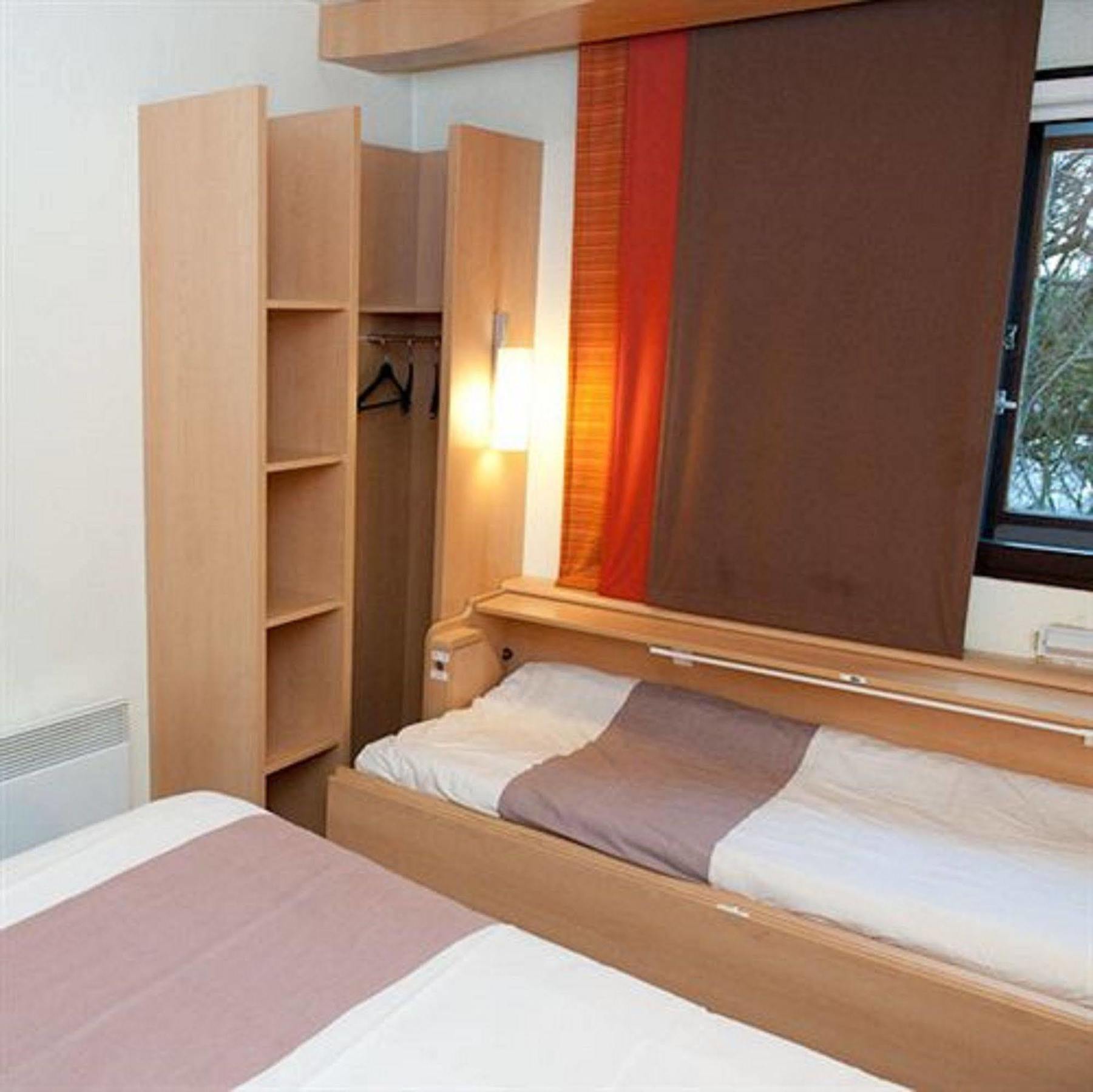 Egg Hotel Gonesse 고네스 외부 사진