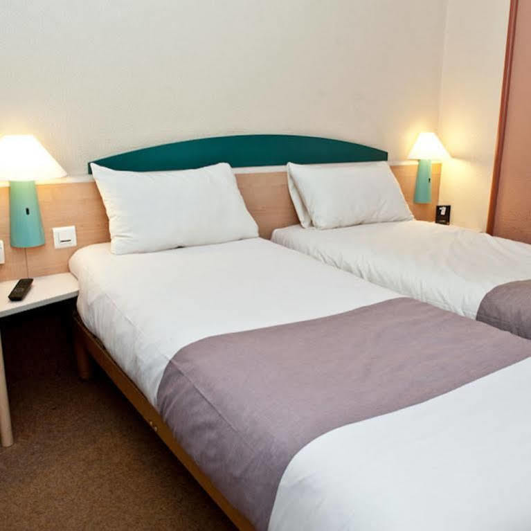 Egg Hotel Gonesse 고네스 외부 사진
