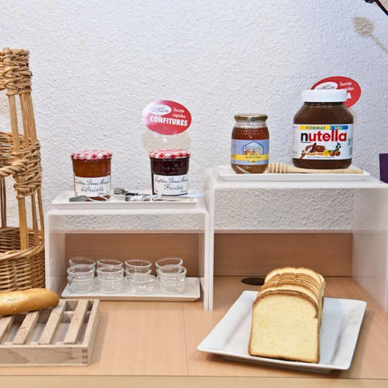 Egg Hotel Gonesse 고네스 외부 사진
